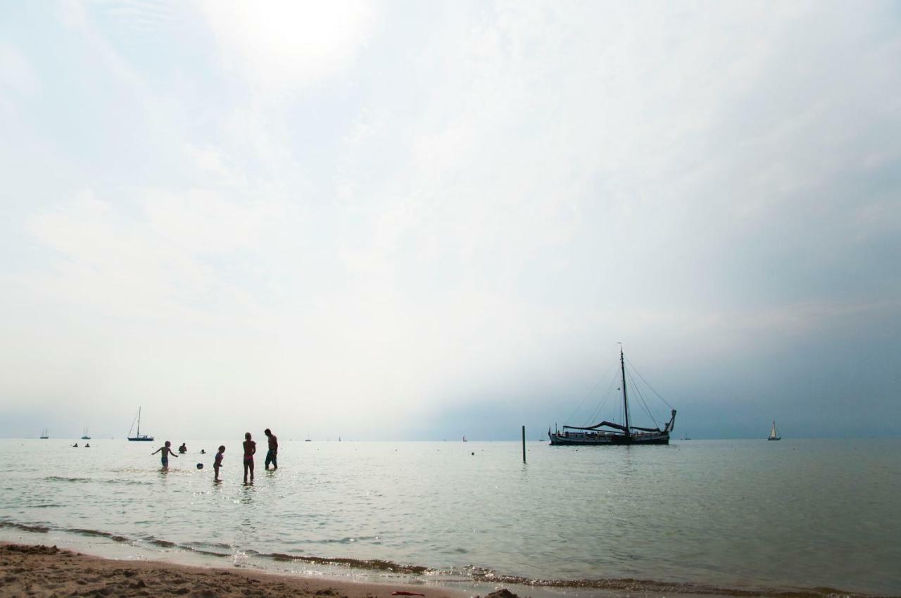 Heerlijk Huis aan het IJsselmeer Stavoren Buitenkant foto