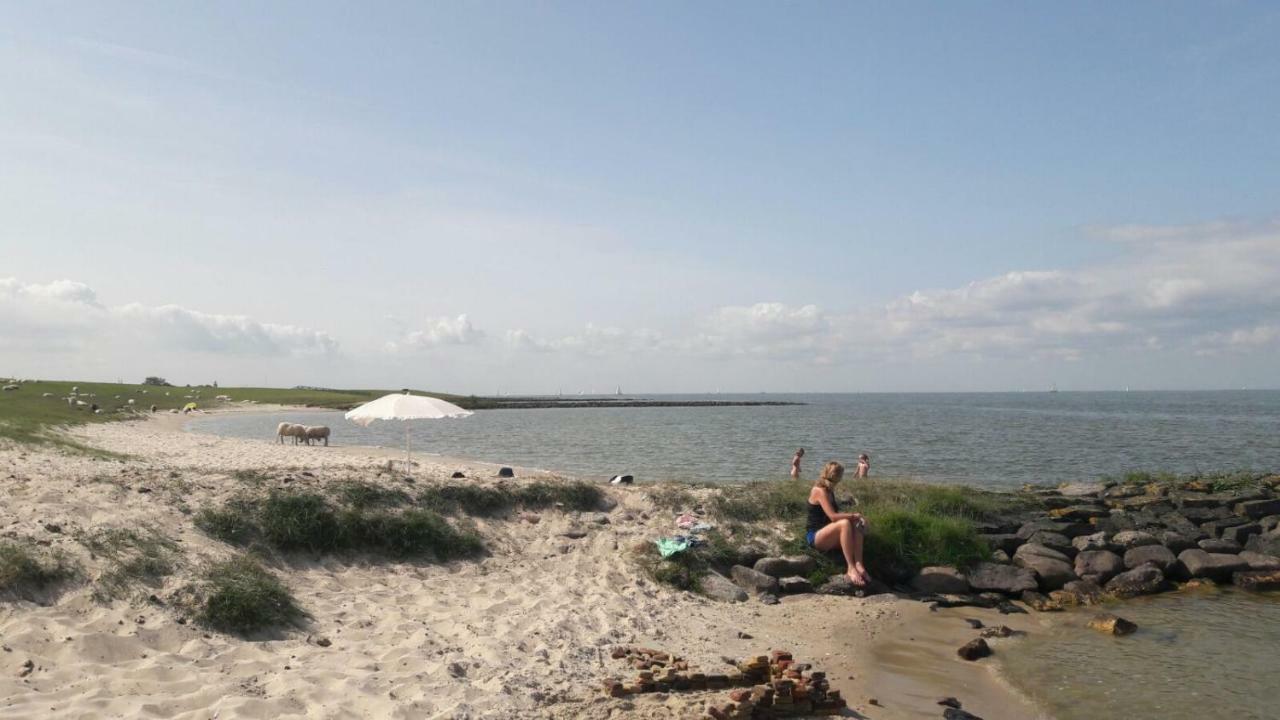 Heerlijk Huis aan het IJsselmeer Stavoren Buitenkant foto