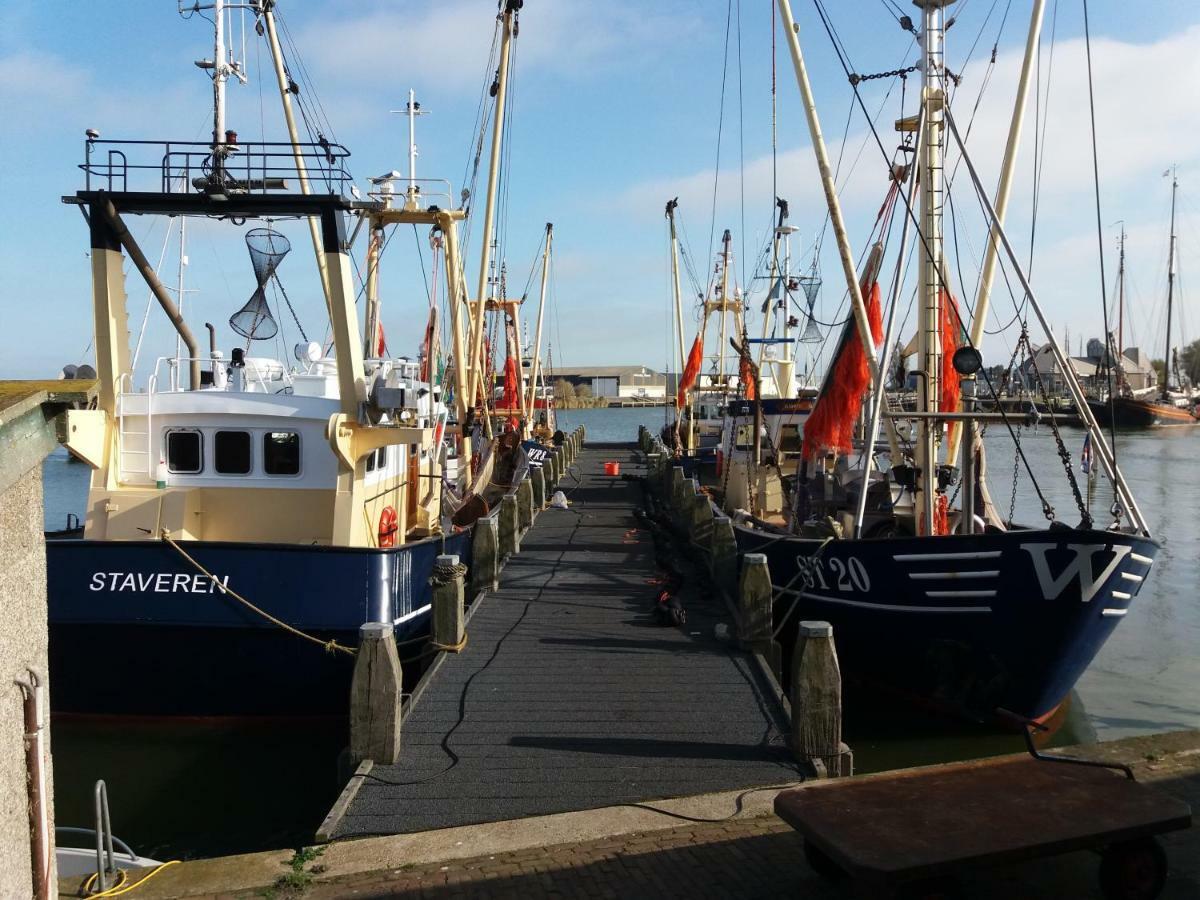 Heerlijk Huis aan het IJsselmeer Stavoren Buitenkant foto